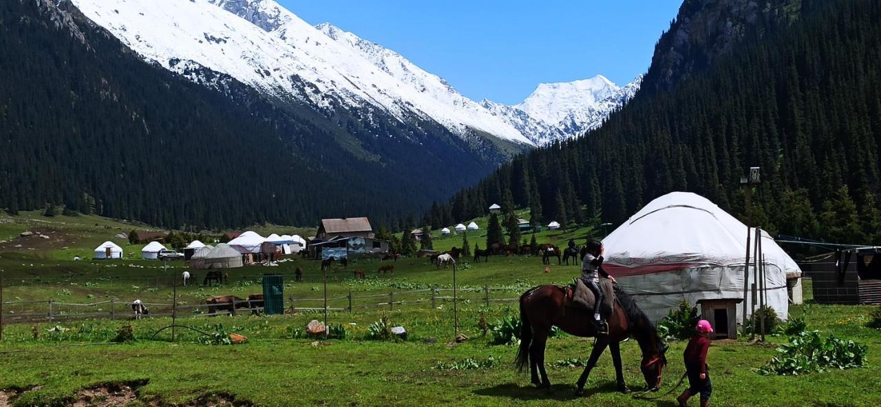 Ala-Kul Guesthouse In Altyn-Arashan Karakol Eksteriør bilde