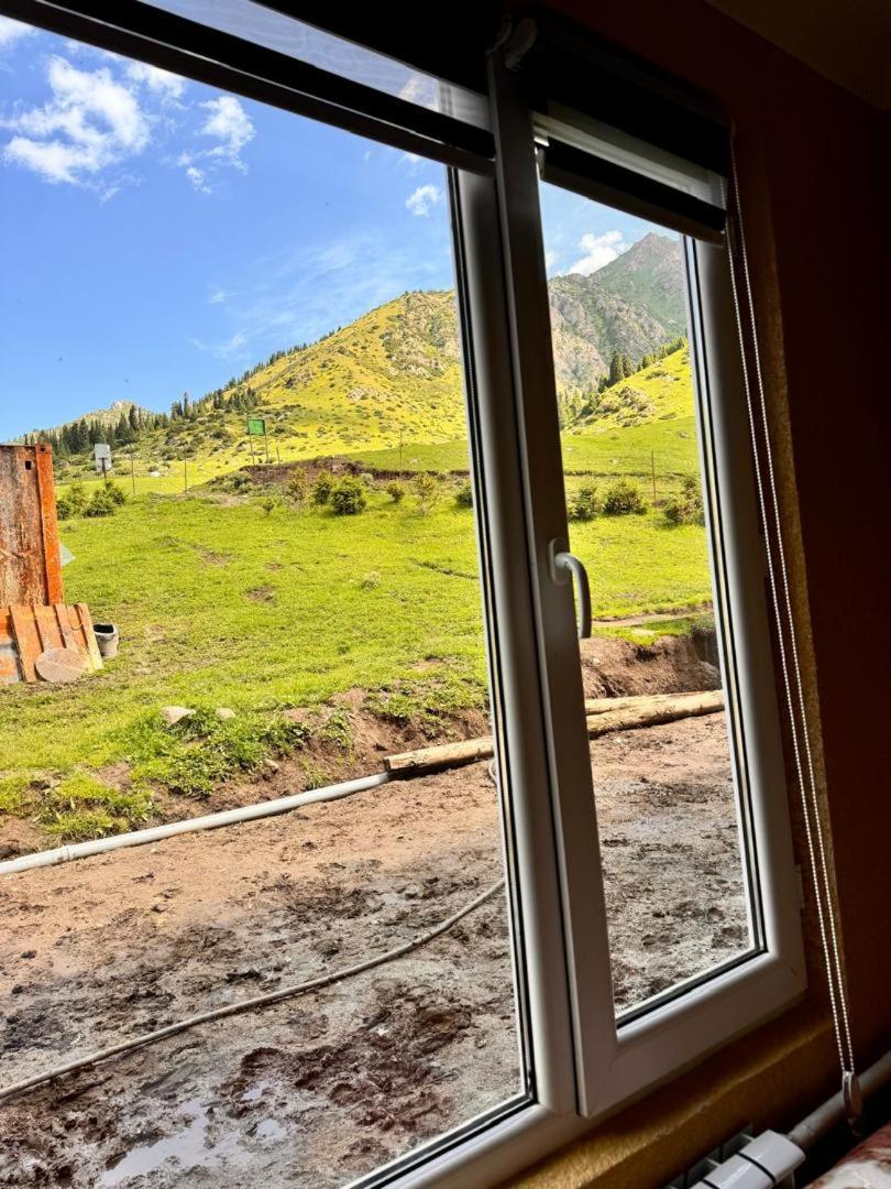 Ala-Kul Guesthouse In Altyn-Arashan Karakol Eksteriør bilde