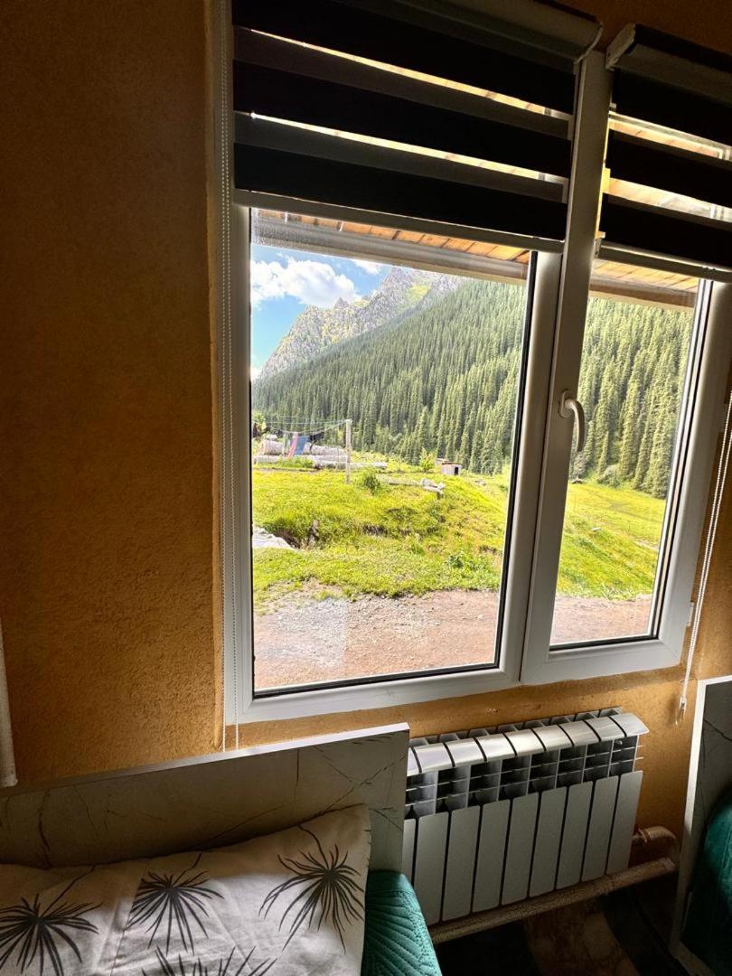 Ala-Kul Guesthouse In Altyn-Arashan Karakol Eksteriør bilde
