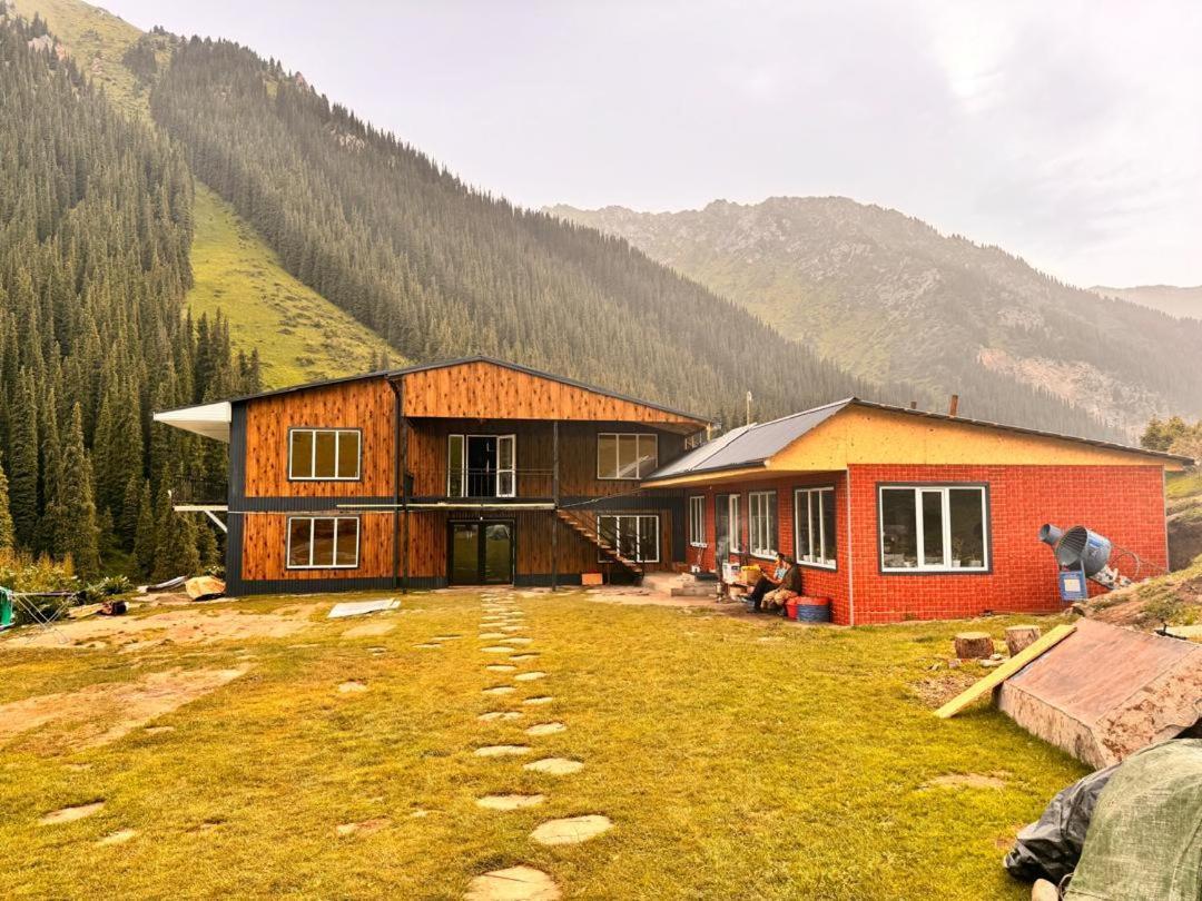 Ala-Kul Guesthouse In Altyn-Arashan Karakol Eksteriør bilde